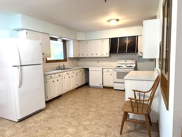 411 8th Street NE, Fosston, MN 56542