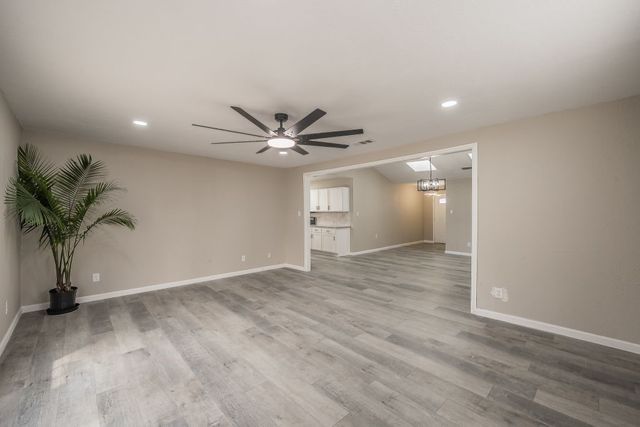 2712 Allen Avenue, Arlington, TX 76014