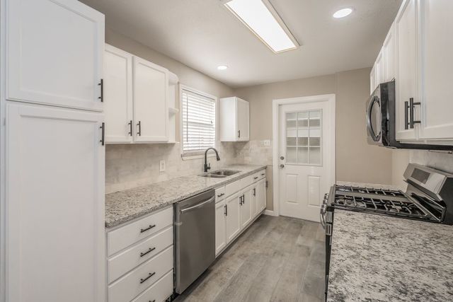 2712 Allen Avenue, Arlington, TX 76014