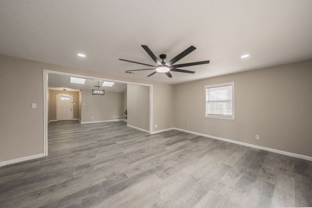 2712 Allen Avenue, Arlington, TX 76014