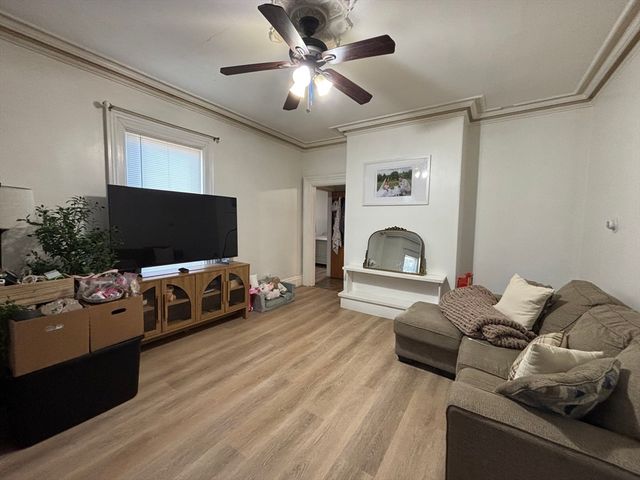 54 Tudor St 1, Lynn, MA 01902