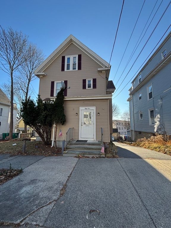 54 Tudor St 1, Lynn, MA 01902
