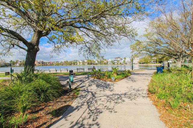 25 Ashley Avenue, Charleston, SC 29401