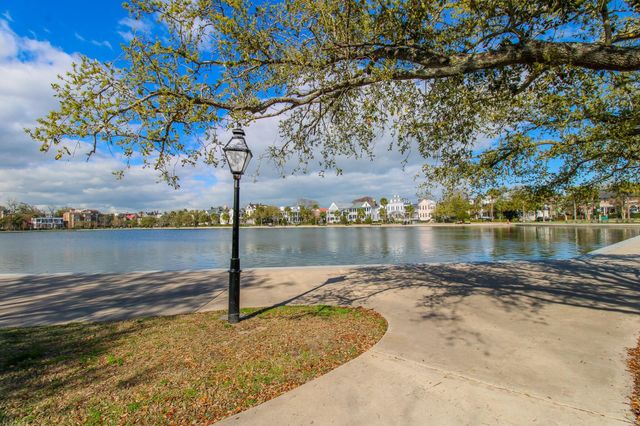 25 Ashley Avenue, Charleston, SC 29401