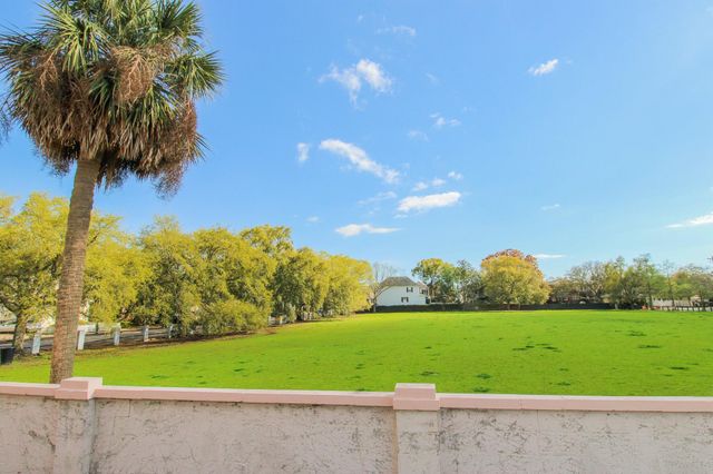 25 Ashley Avenue, Charleston, SC 29401