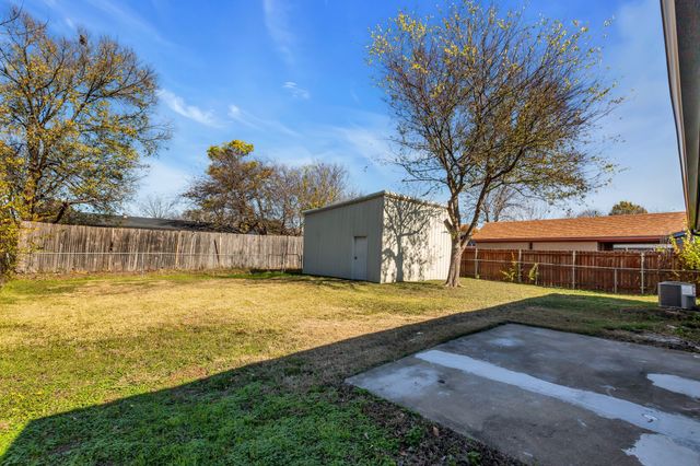 817 Northshore Drive, Garland, TX 75040
