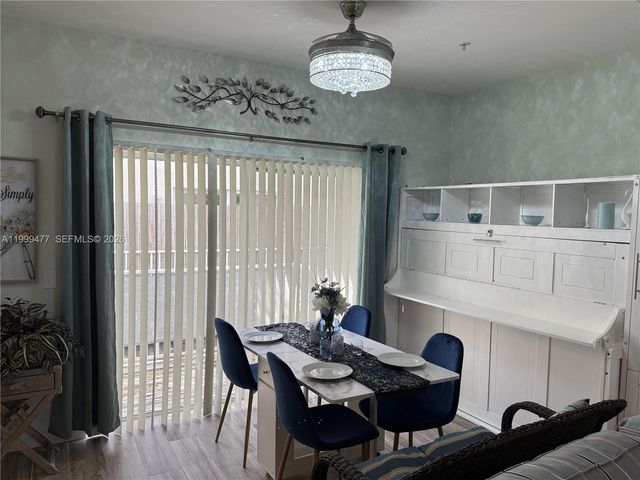 3304 Lisa Ln 102, Naples, FL 34109