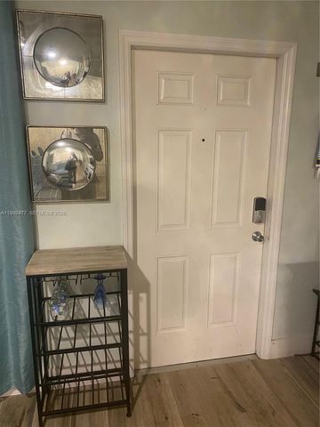 3304 Lisa Ln 102, Naples, FL 34109