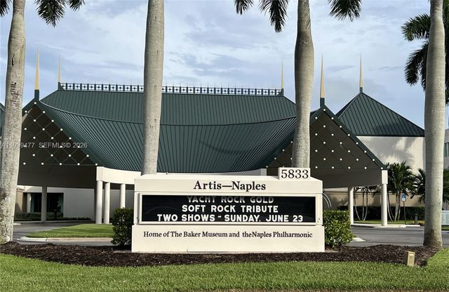 3304 Lisa Ln 102, Naples, FL 34109