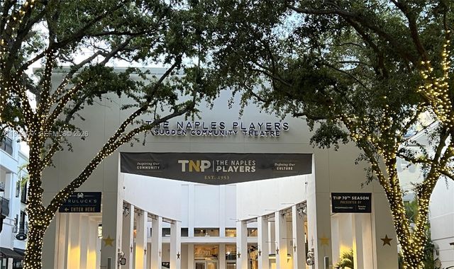 3304 Lisa Ln 102, Naples, FL 34109