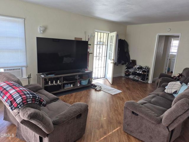 1056 Richards Avenue, Ventura, CA 93004