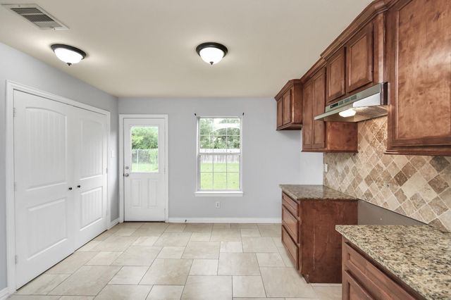 10022 Raymondville Road B, Houston, TX 77093