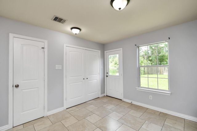 10022 Raymondville Road B, Houston, TX 77093