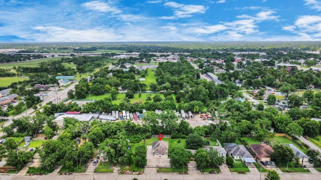 10022 Raymondville Road B, Houston, TX 77093