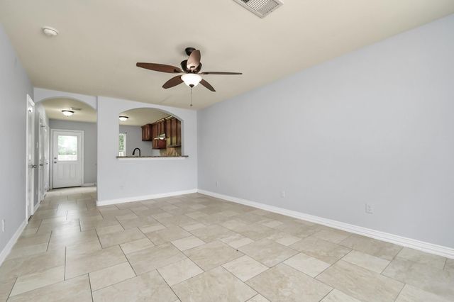 10022 Raymondville Road B, Houston, TX 77093