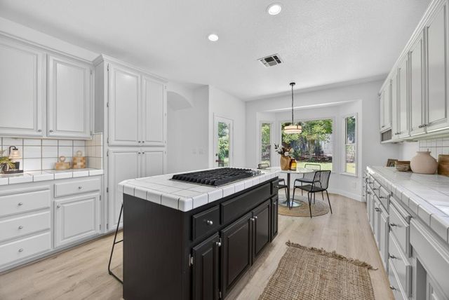 7713 Heredia Dr, Citrus Heights, CA 95610