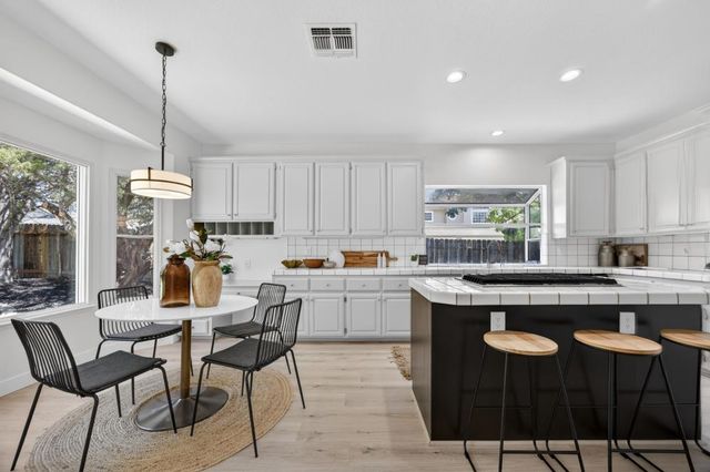 7713 Heredia Dr, Citrus Heights, CA 95610