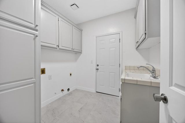 7713 Heredia Dr, Citrus Heights, CA 95610