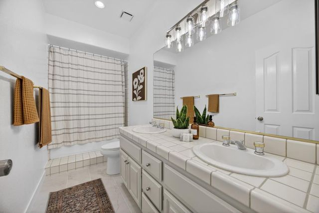 7713 Heredia Dr, Citrus Heights, CA 95610