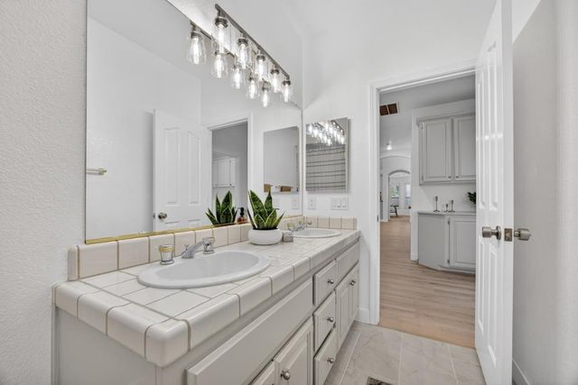 7713 Heredia Dr, Citrus Heights, CA 95610