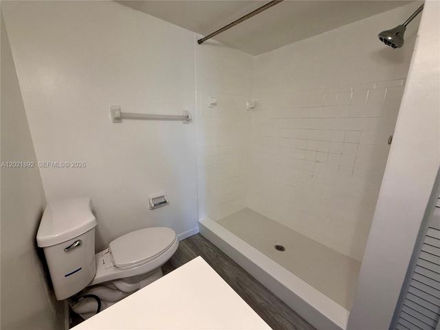 110 Gardens Dr 203, Pompano Beach, FL 33069