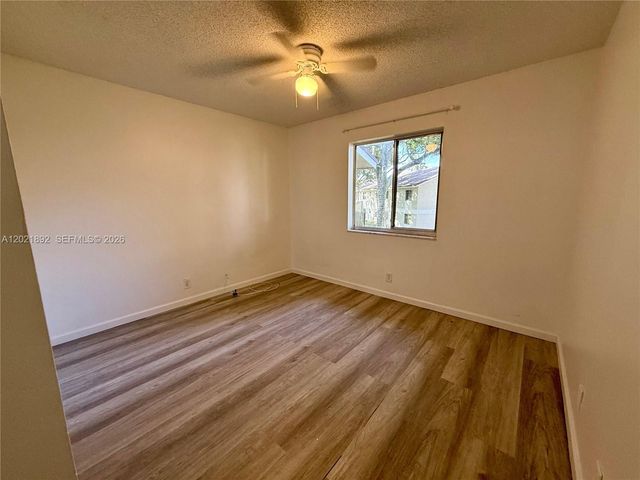 110 Gardens Dr 203, Pompano Beach, FL 33069