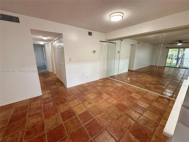 110 Gardens Dr 203, Pompano Beach, FL 33069