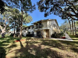 110 Gardens Dr 203, Pompano Beach, FL 33069