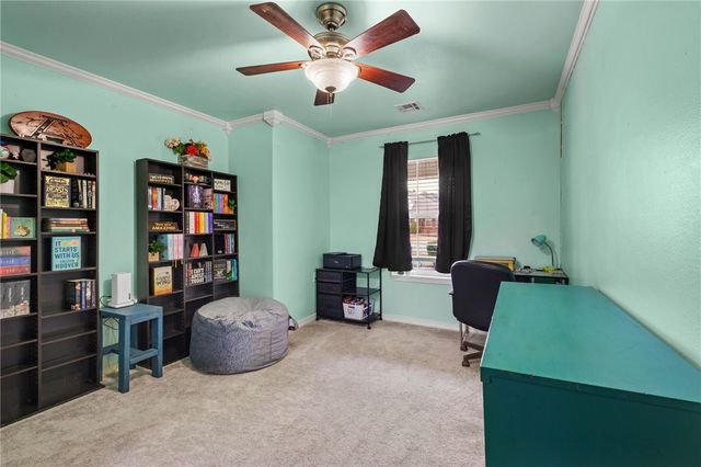 1011 W Green Acres Place, Rogers, AR 72758