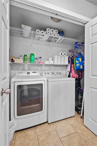 1011 W Green Acres Place, Rogers, AR 72758