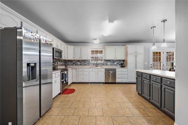 1011 W Green Acres Place, Rogers, AR 72758