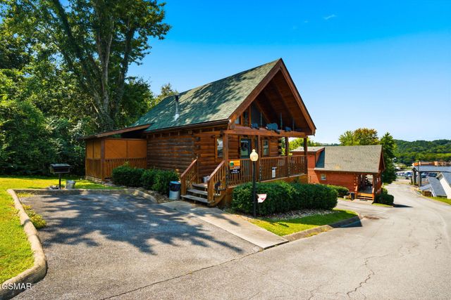 214 Moose Ridge Way, Pigeon Forge, TN 37863