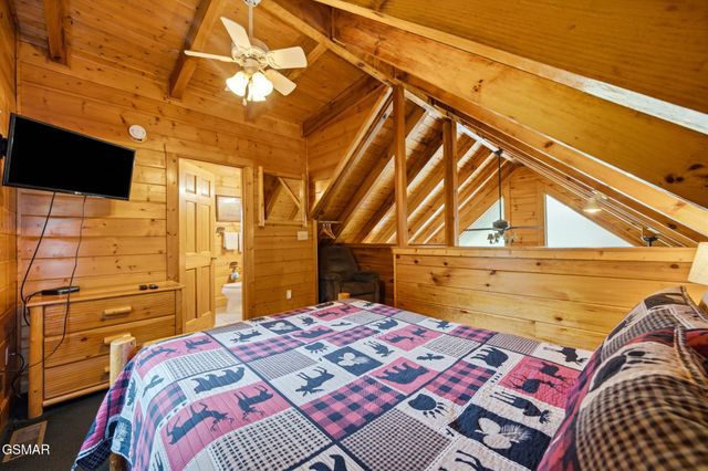 214 Moose Ridge Way, Pigeon Forge, TN 37863