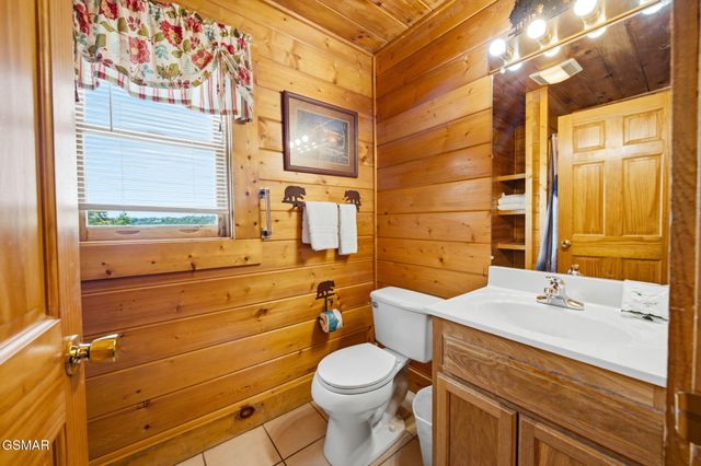 214 Moose Ridge Way, Pigeon Forge, TN 37863