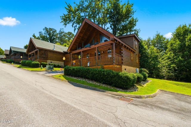 214 Moose Ridge Way, Pigeon Forge, TN 37863