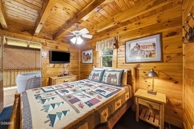214 Moose Ridge Way, Pigeon Forge, TN 37863