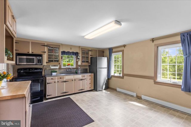 51 HIGH ROCK RD N, Hanover, PA 17331