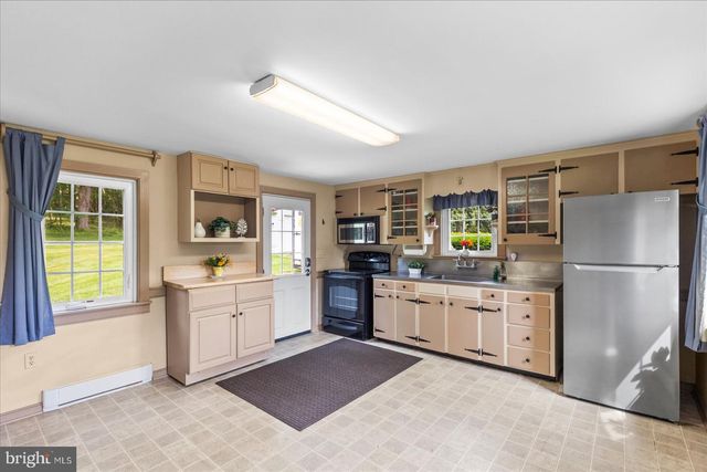 51 HIGH ROCK RD N, Hanover, PA 17331