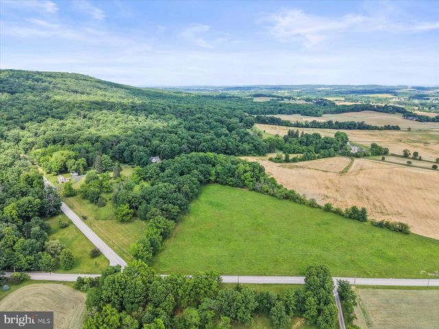 51 HIGH ROCK RD N, Hanover, PA 17331