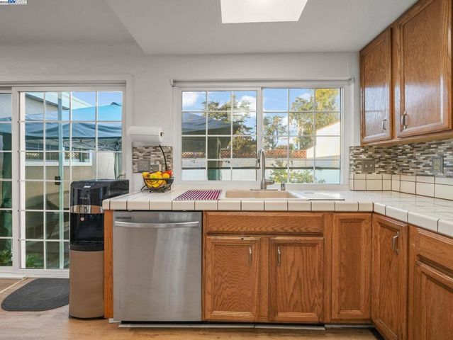 38043 Miller Pl, Fremont, CA 94536