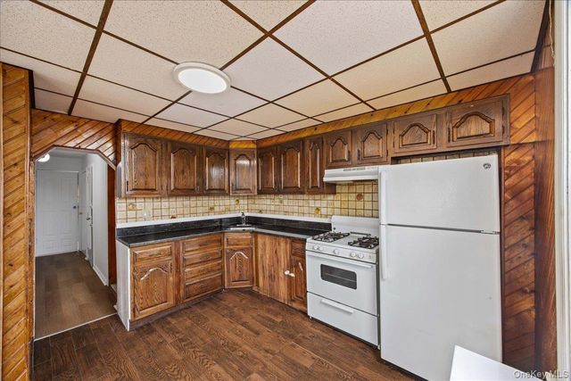 976 Sackett Avenue, Bronx, NY 10462