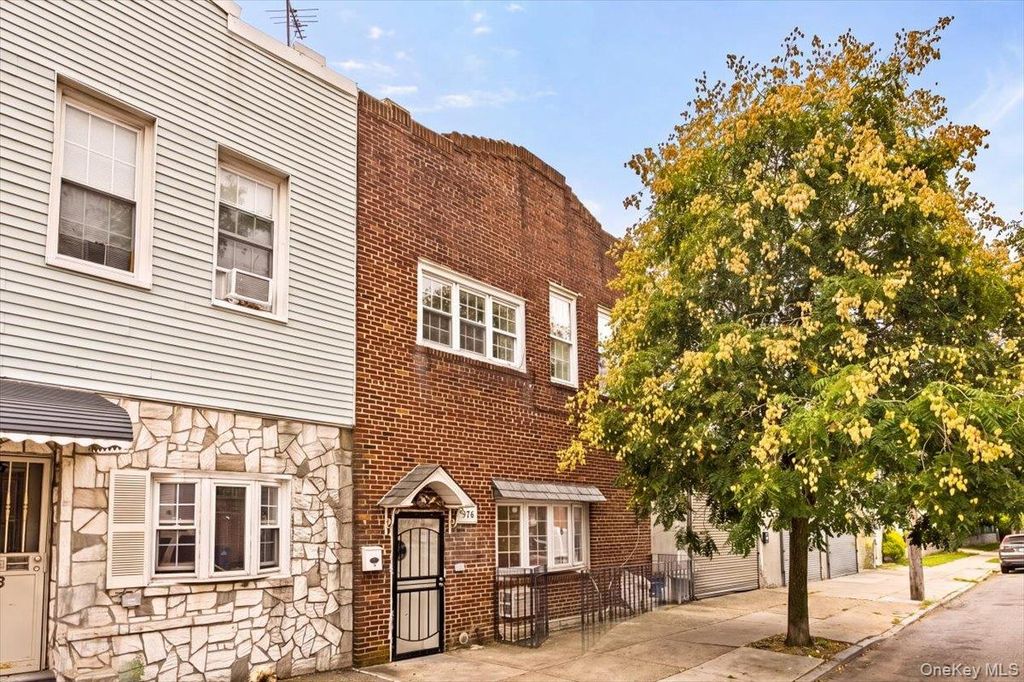976 Sackett Avenue, Bronx, NY 10462