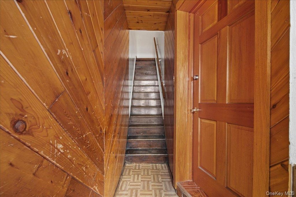 976 Sackett Avenue, Bronx, NY 10462 — photo 4
