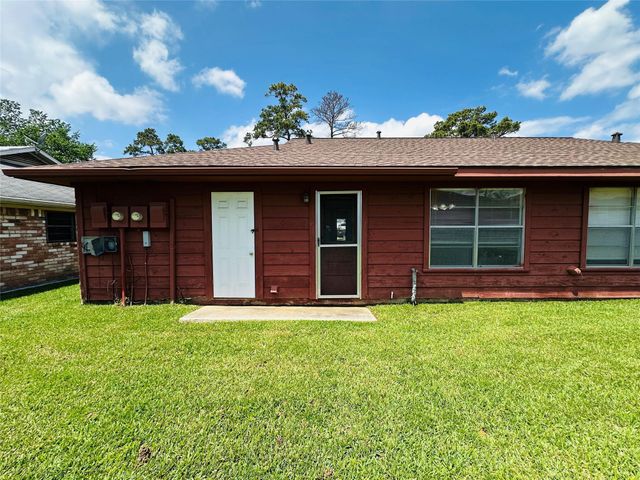 1011 Mccall Avenue, Conroe, TX 77301
