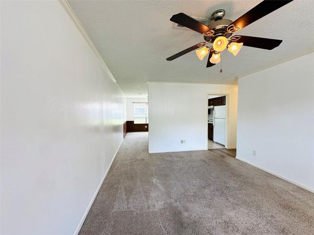 1011 Mccall Avenue, Conroe, TX 77301