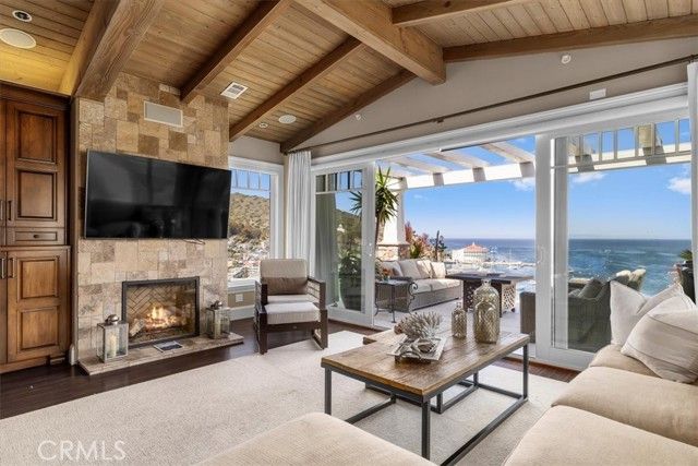 133 Upper Terrace Road, Avalon, CA 90704