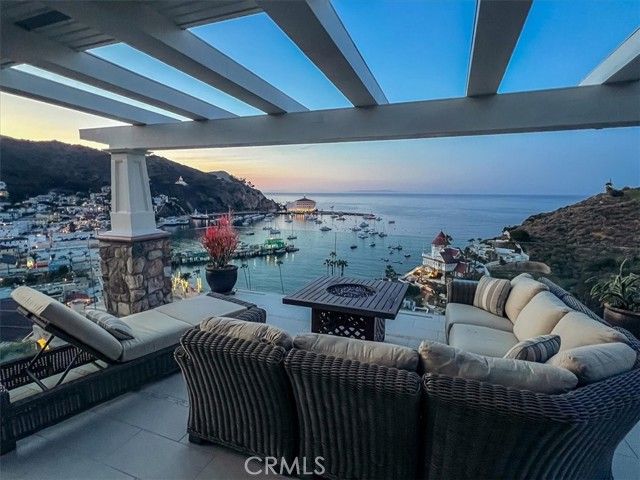 133 Upper Terrace Road, Avalon, CA 90704