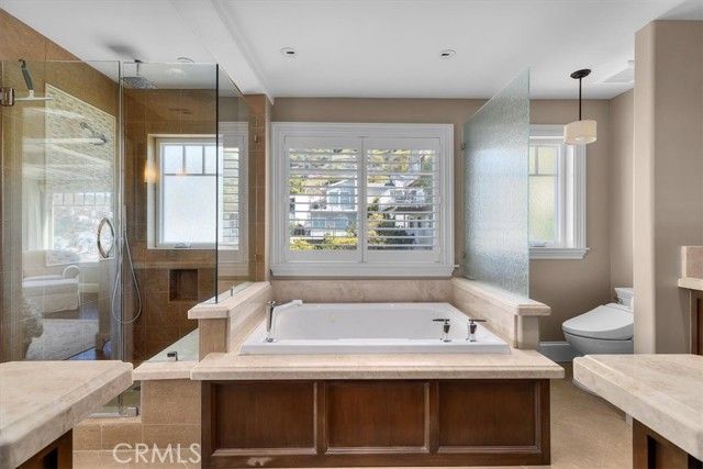 133 Upper Terrace Road, Avalon, CA 90704