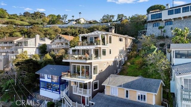 133 Upper Terrace Road, Avalon, CA 90704