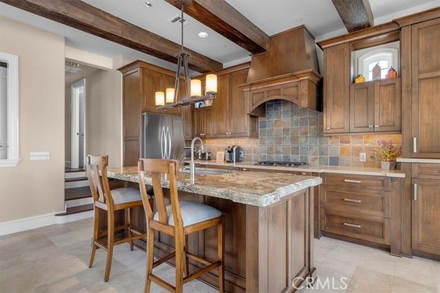 133 Upper Terrace Road, Avalon, CA 90704